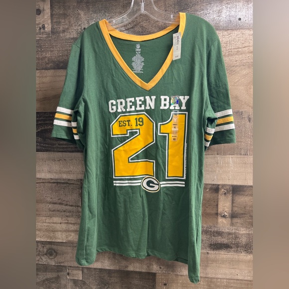 NFL Tops - Women’s Green Bay Packers T-Shirt Size XL